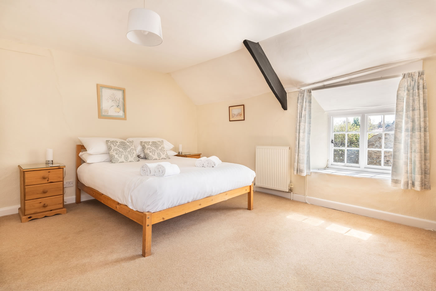 Jasmine Cottage Self Catering Cottage In Burton Bradstock Availability